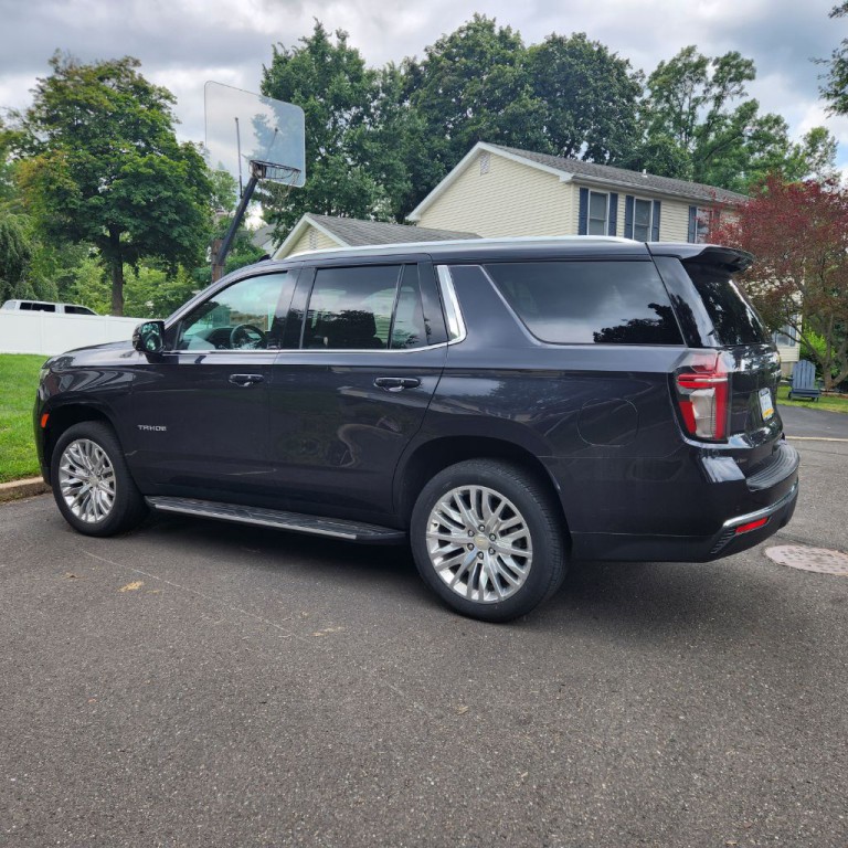 2023 Chevrolet Tahoe Image 2