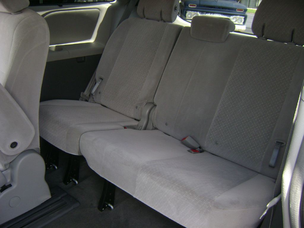 2017 Toyota Sienna Image 14