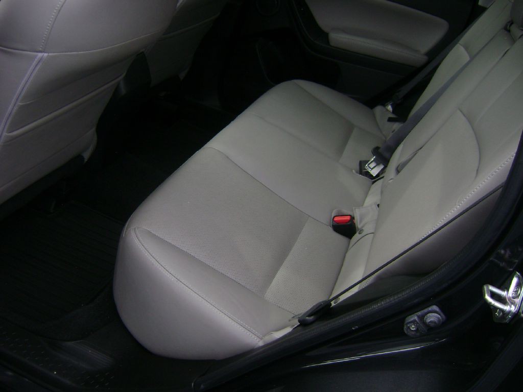 2016 Subaru Forester Image 14