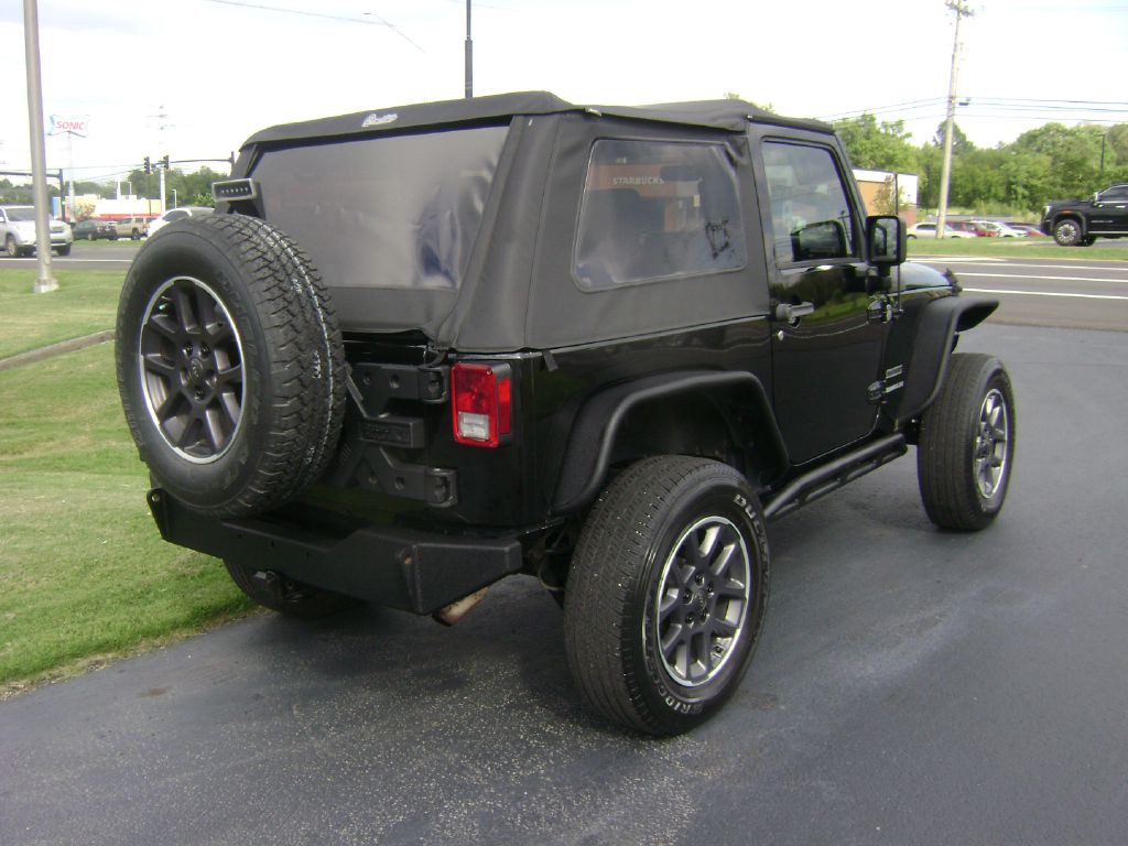 2010 Jeep Wrangler Image 9