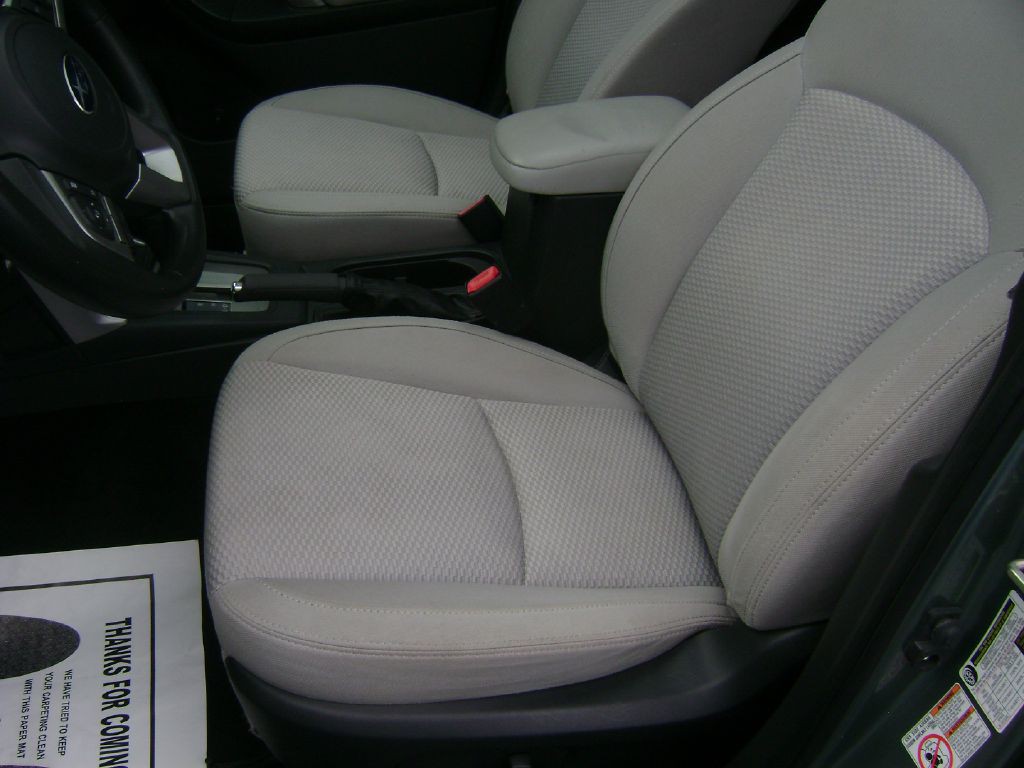 2017 Subaru Forester Image 9