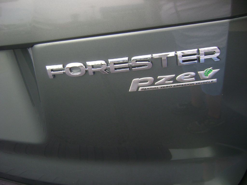 2017 Subaru Forester Image 17