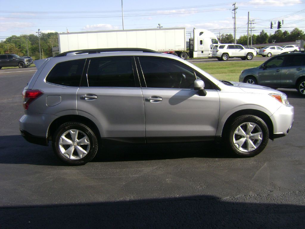 2016 Subaru Forester Image 8