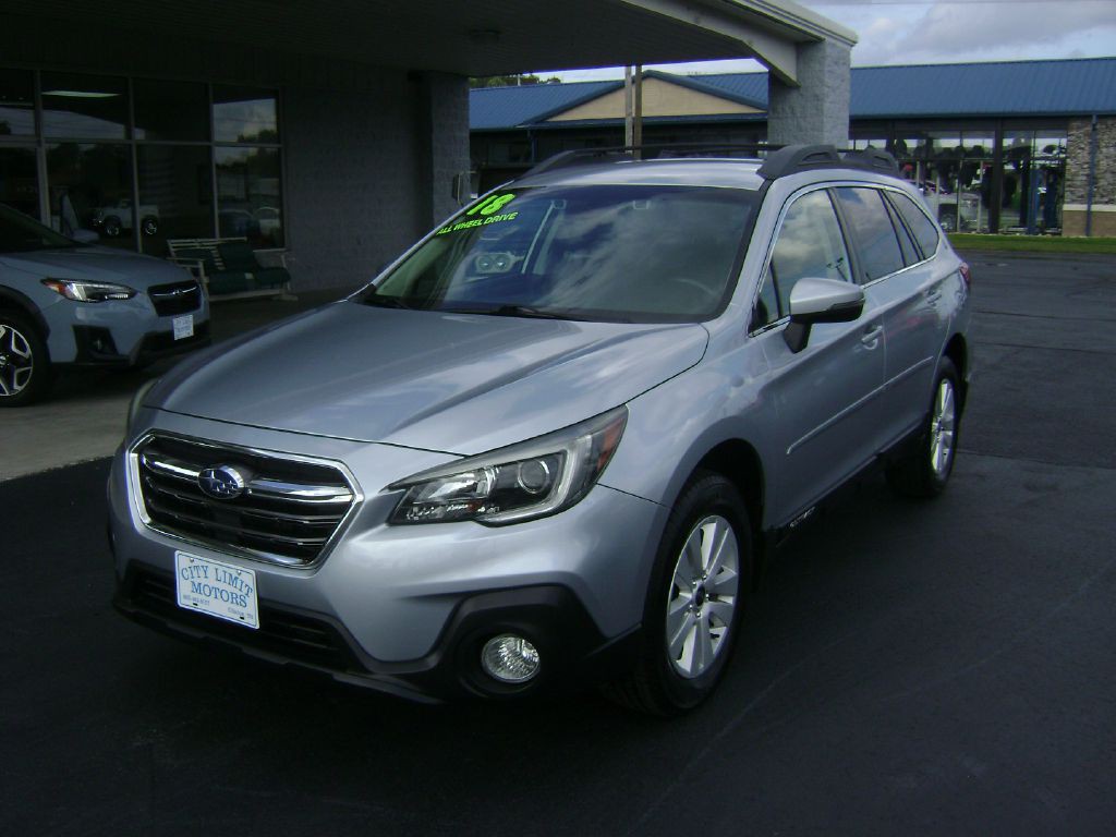 2018 Subaru Outback Image 2