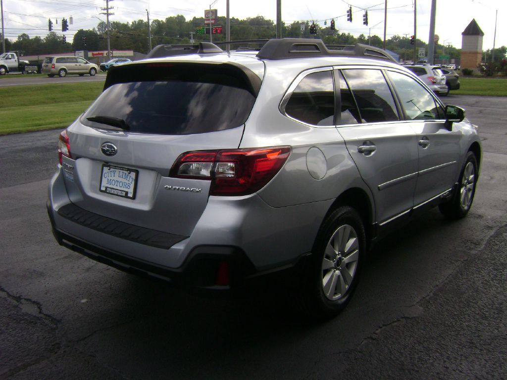 2018 Subaru Outback Image 6