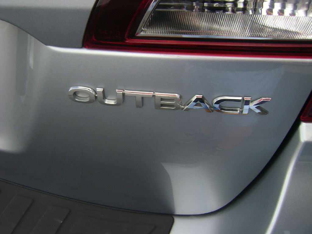 2018 Subaru Outback Image 14