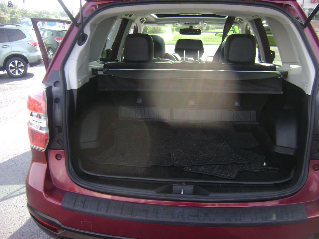 2015 Subaru Forester Image 16