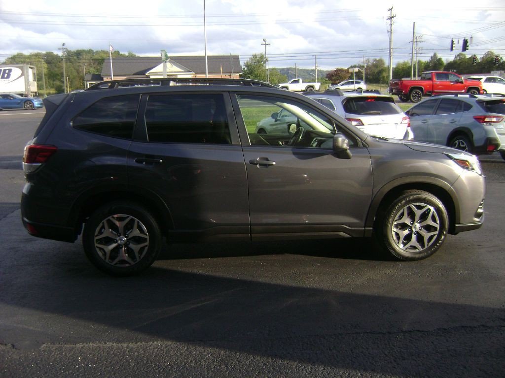 2022 Subaru Forester Image 8