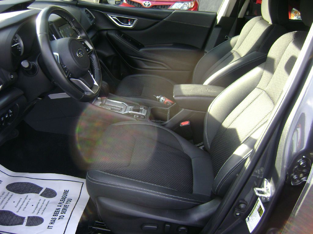 2022 Subaru Forester Image 9