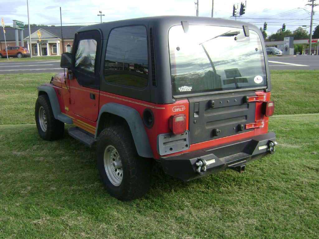 1997 Jeep Wrangler Image 4