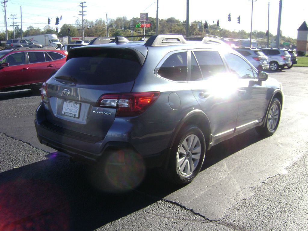 2018 Subaru Outback Image 6