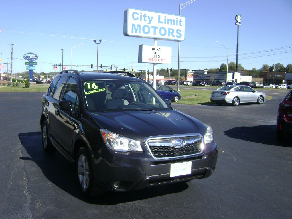 2016 Subaru Forester Image 1
