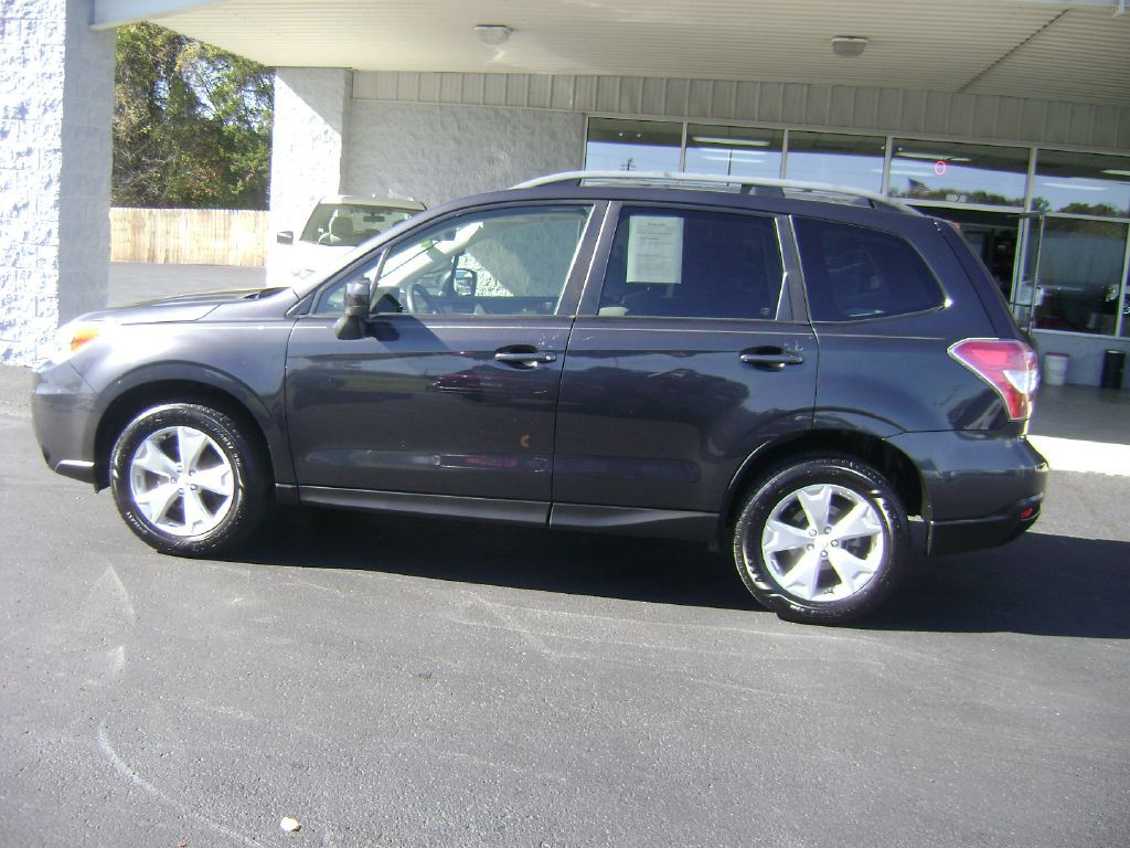 2016 Subaru Forester Image 4