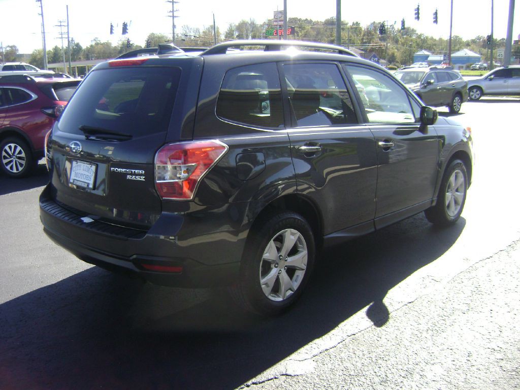 2016 Subaru Forester Image 7