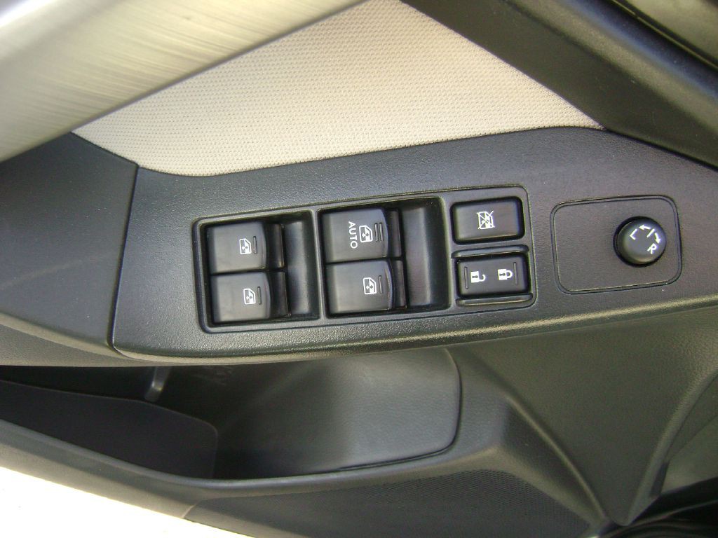 2016 Subaru Forester Image 11