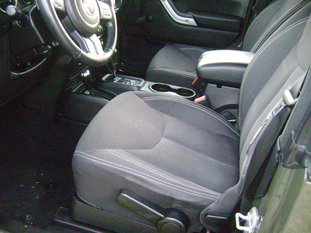 2015 Jeep Wrangler Image 11