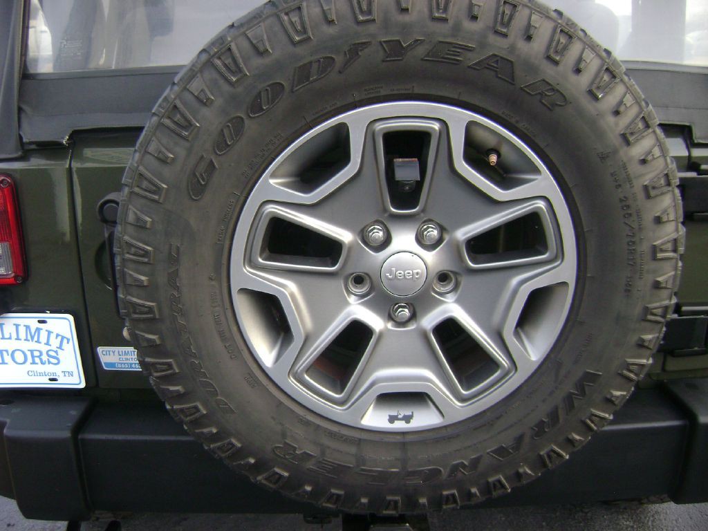 2015 Jeep Wrangler Image 14