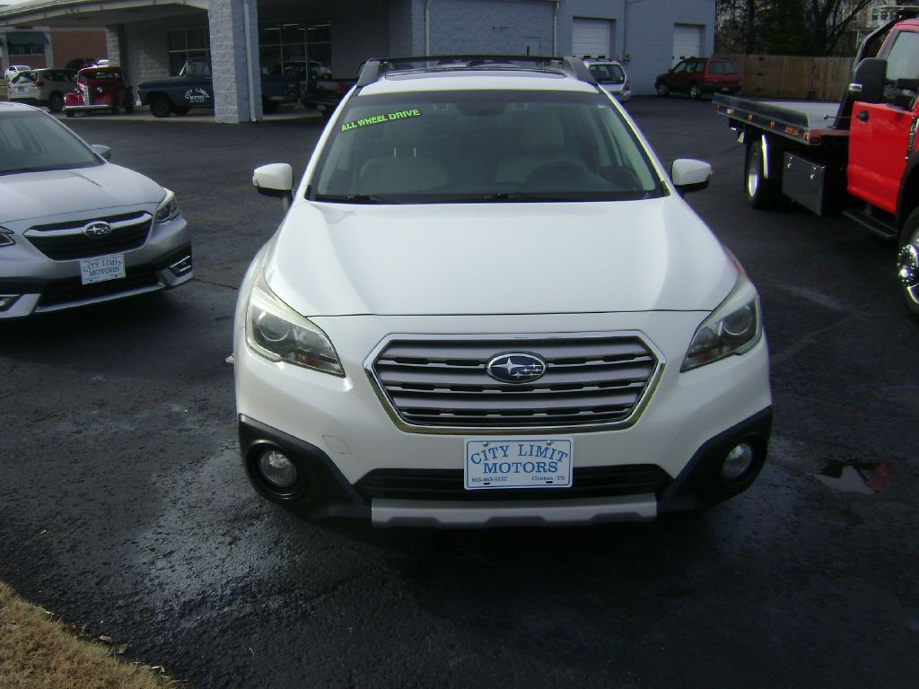 2015 Subaru Outback Image 2