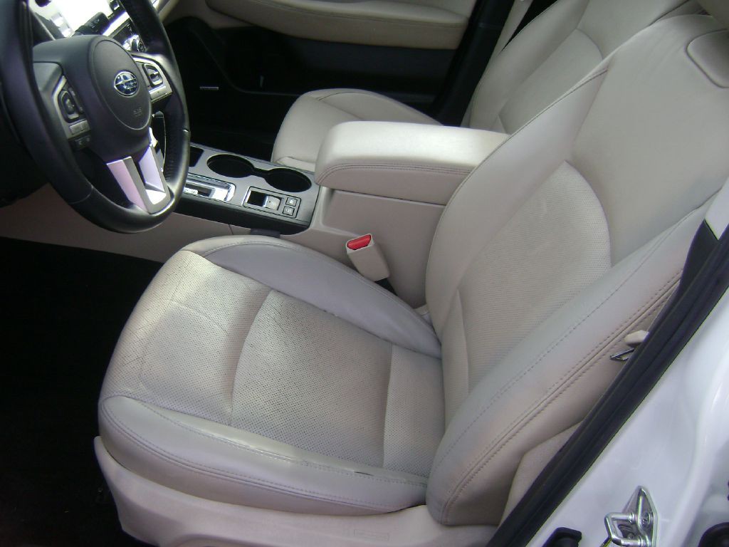 2015 Subaru Outback Image 8