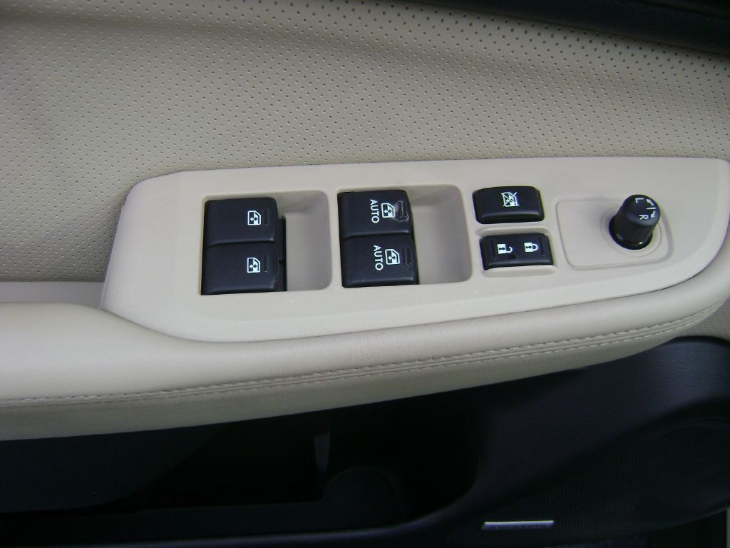 2015 Subaru Outback Image 10