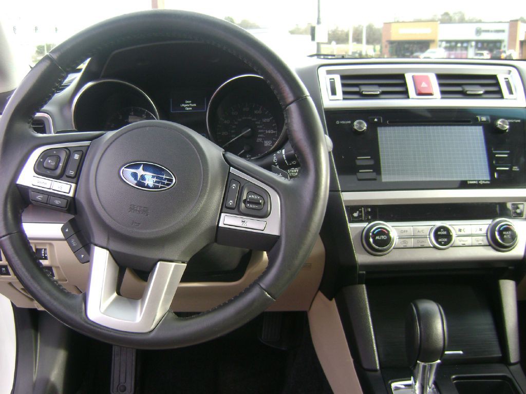 2015 Subaru Outback Image 15