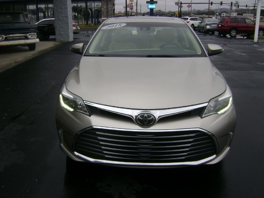 2018 Toyota Avalon Image 2