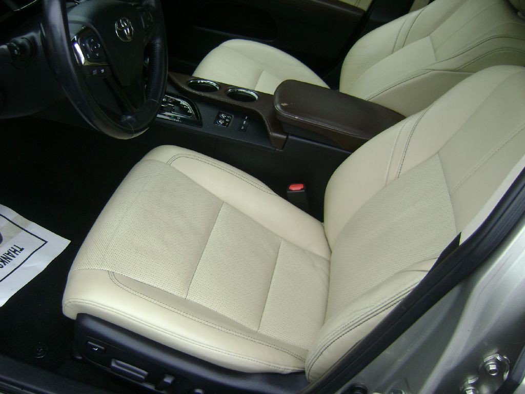 2018 Toyota Avalon Image 10