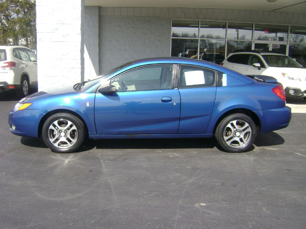 2005 Saturn ION Image 4