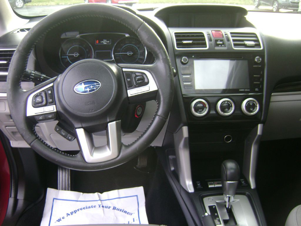 2017 Subaru Forester Image 14