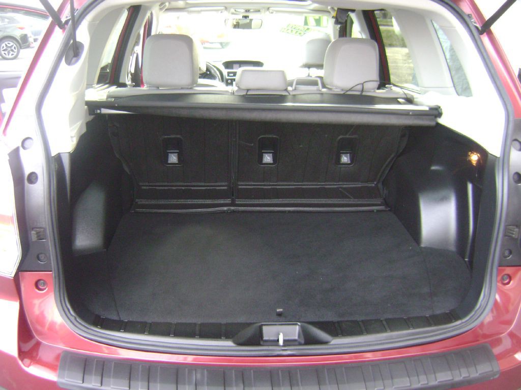 2017 Subaru Forester Image 16