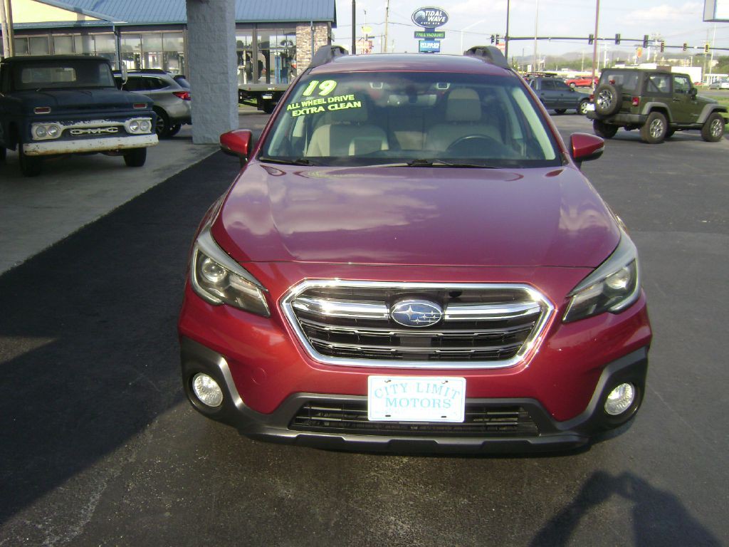 2019 Subaru Outback Image 2