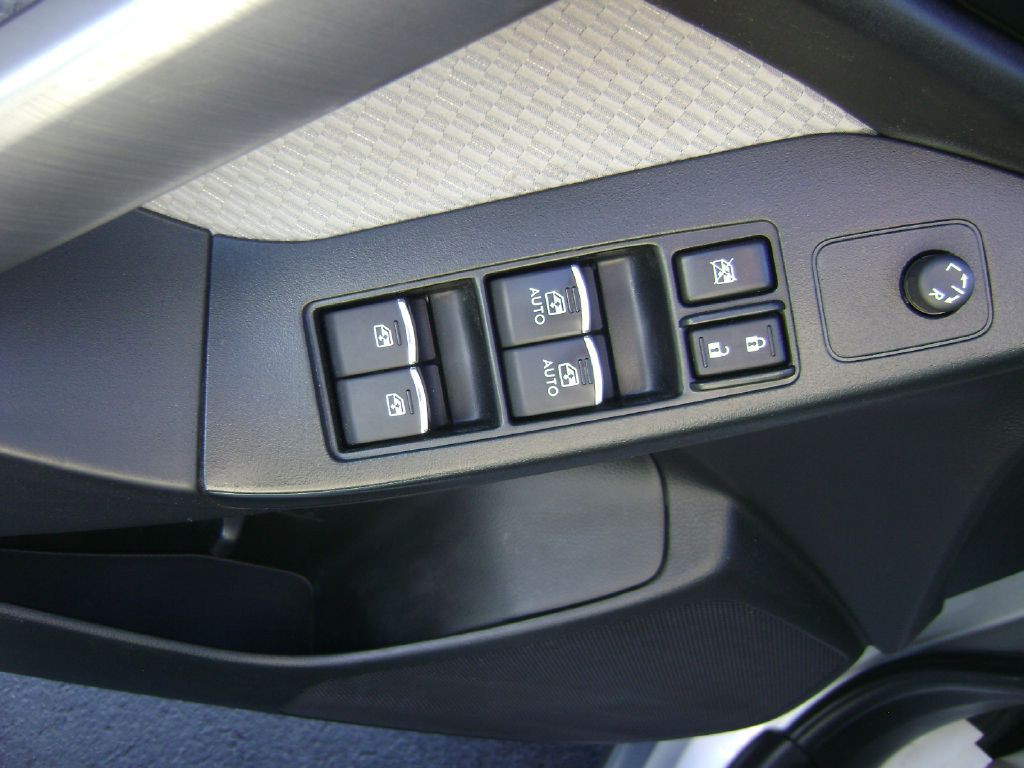 2017 Subaru Forester Image 11