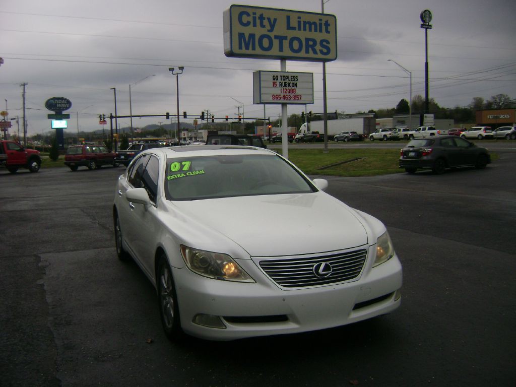 2007 Lexus LS 460 Image 1