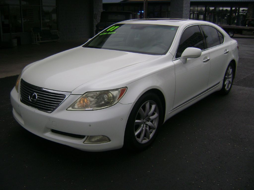 2007 Lexus LS 460 Image 3