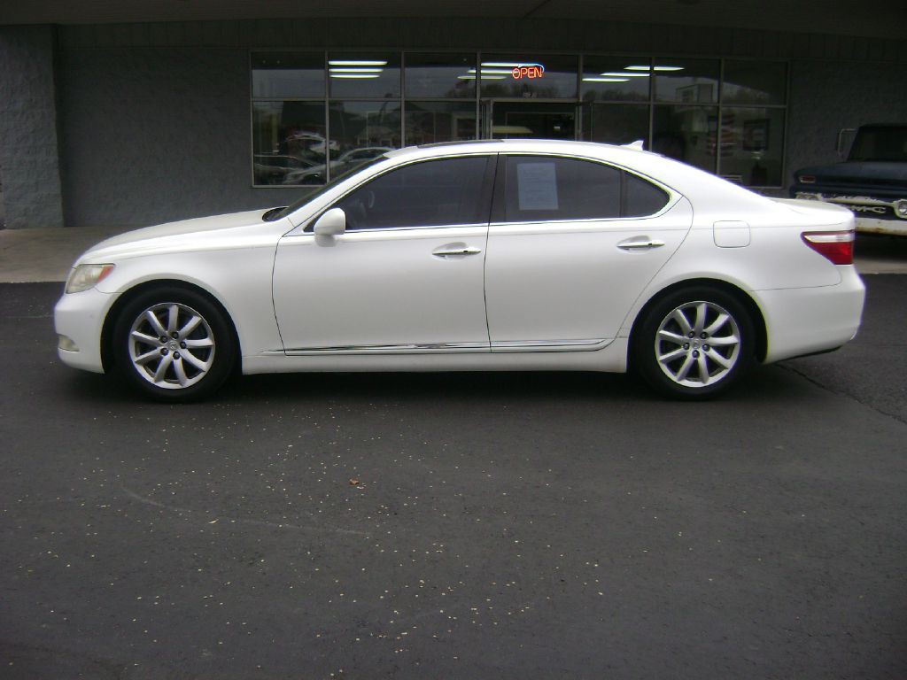 2007 Lexus LS 460 Image 4