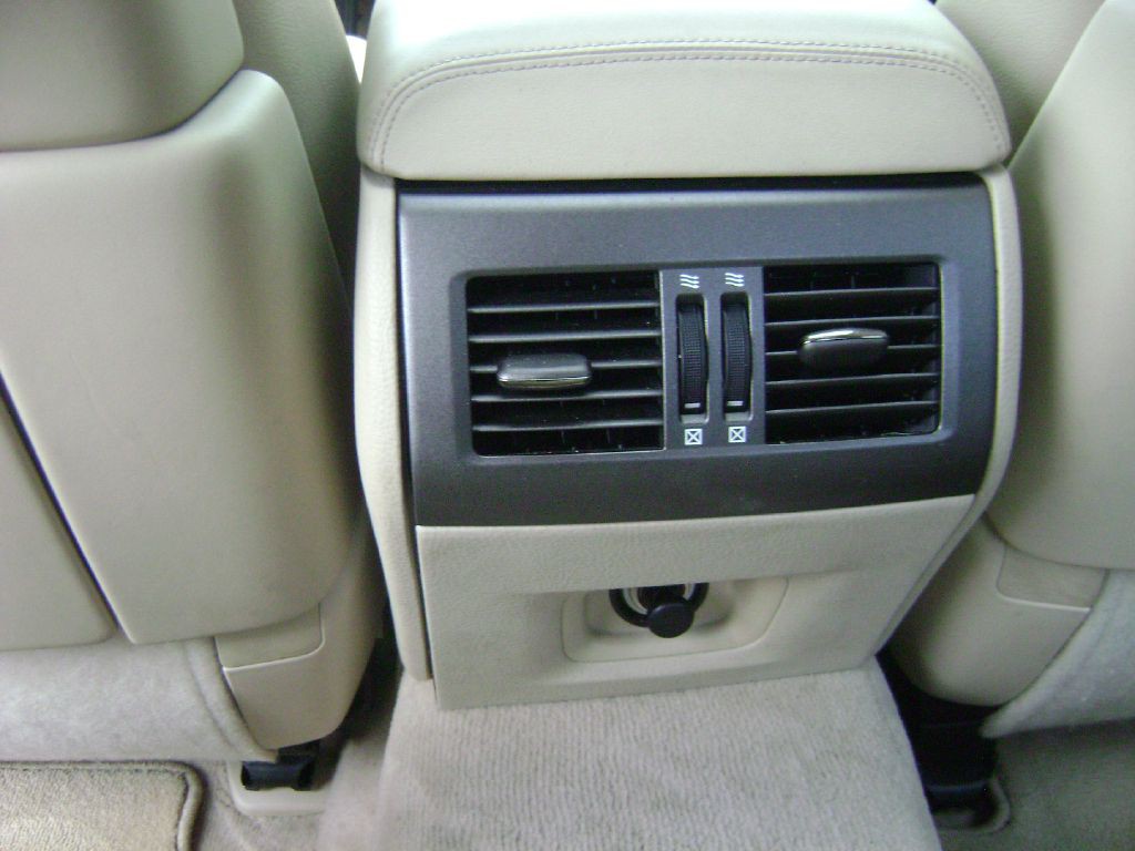 2007 Lexus LS 460 Image 12