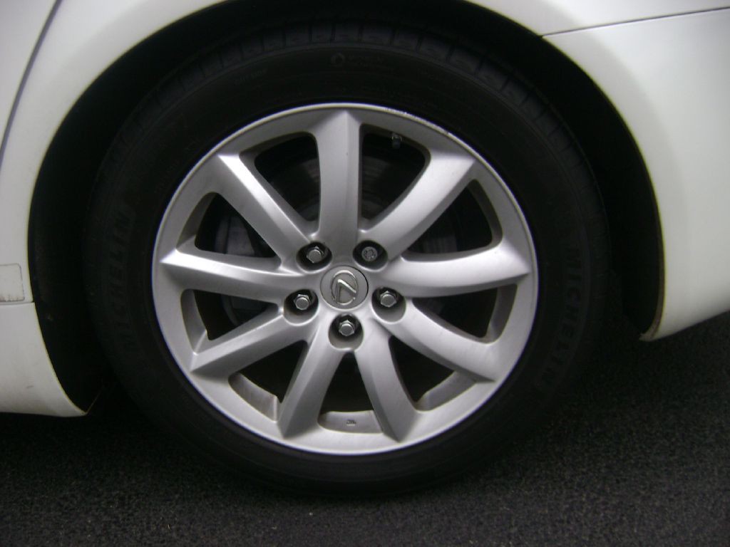 2007 Lexus LS 460 Image 16