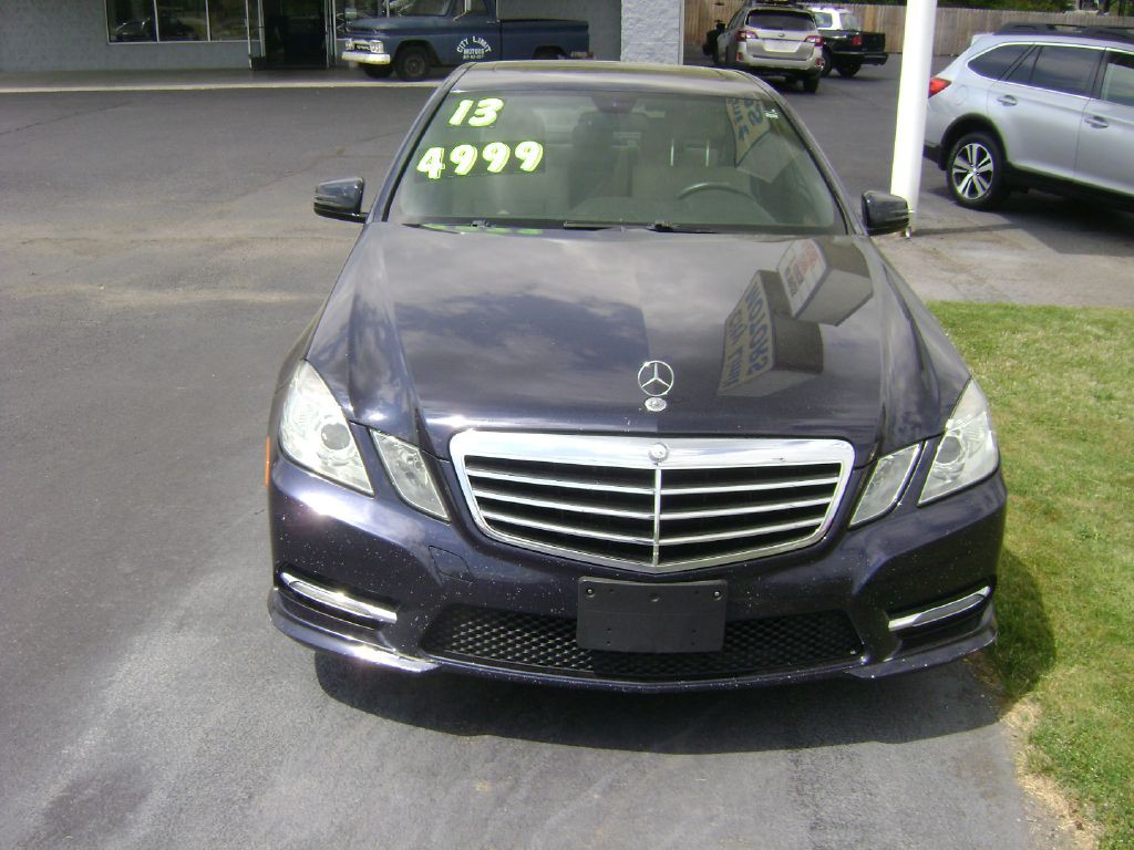2013 Mercedes-Benz E-Class Image 2