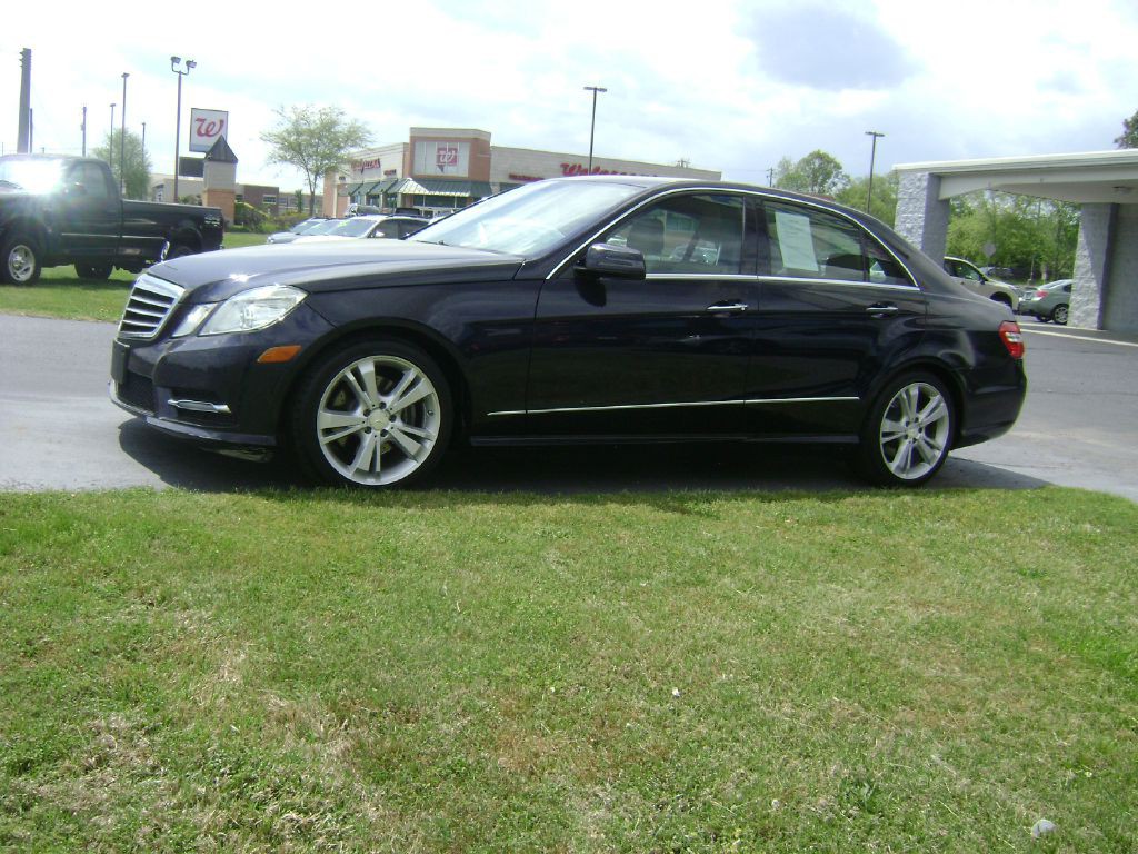 2013 Mercedes-Benz E-Class Image 3