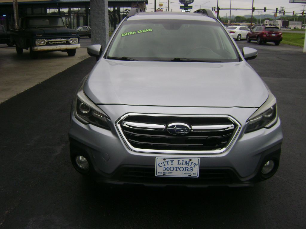 2019 Subaru Outback Image 2