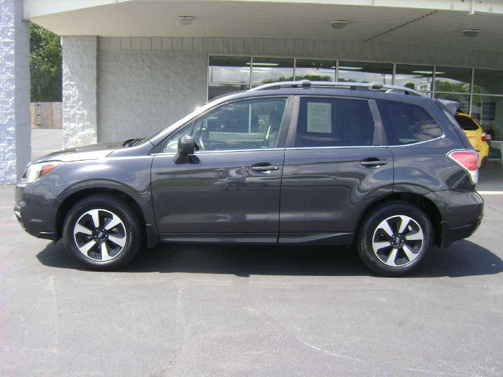 2017 Subaru Forester Image 4