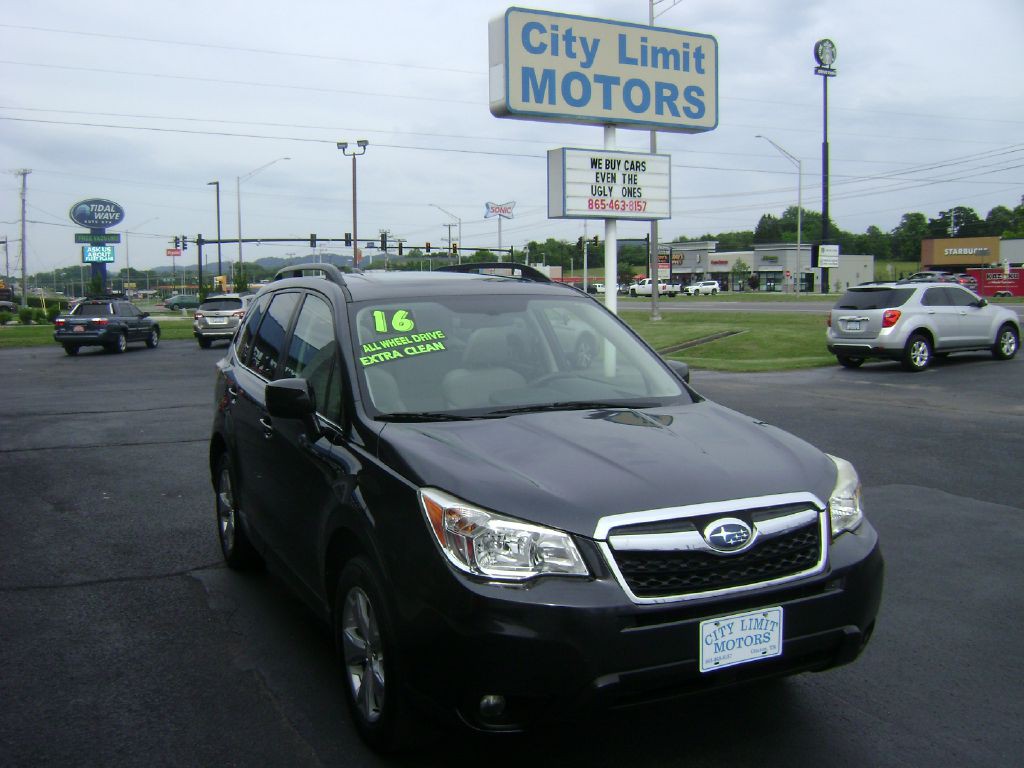 2016 Subaru Forester Image 1