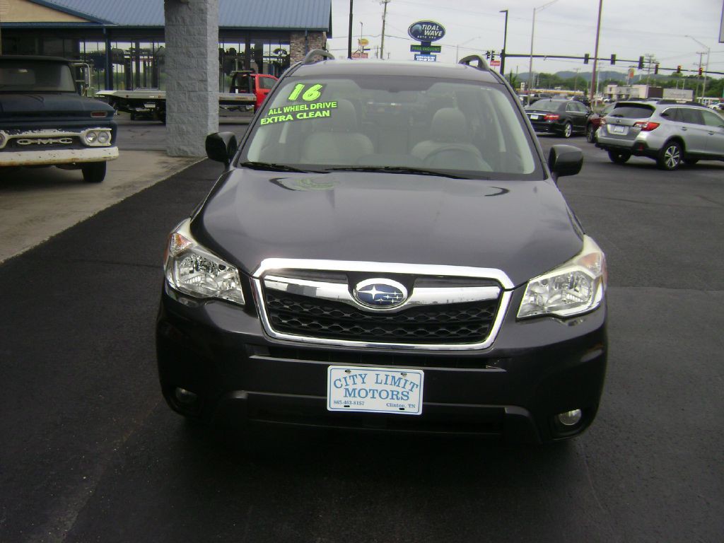 2016 Subaru Forester Image 2
