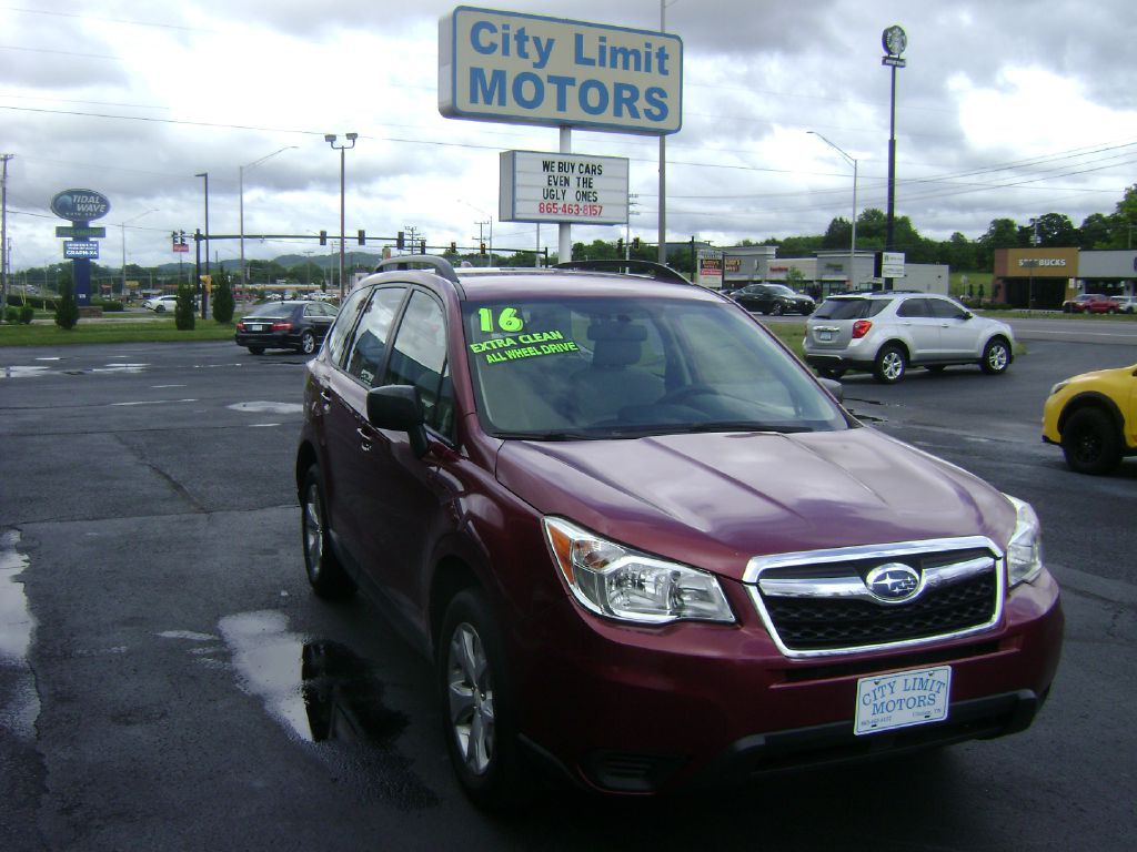 2016 Subaru Forester Image 1