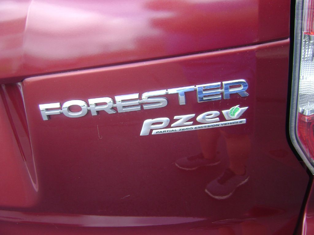 2016 Subaru Forester Image 15
