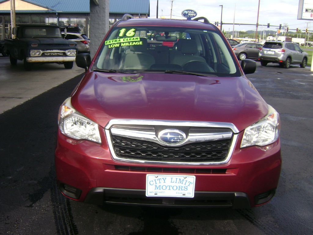2016 Subaru Forester Image 2