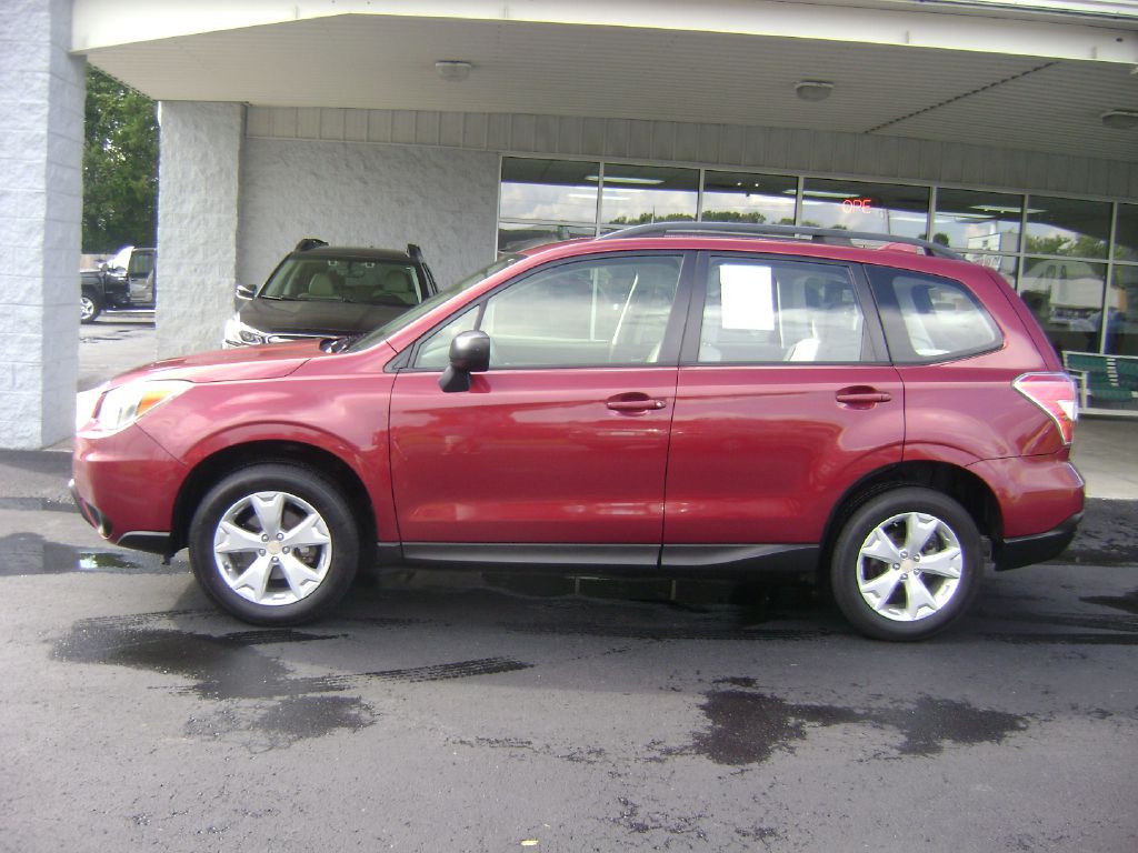 2016 Subaru Forester Image 4