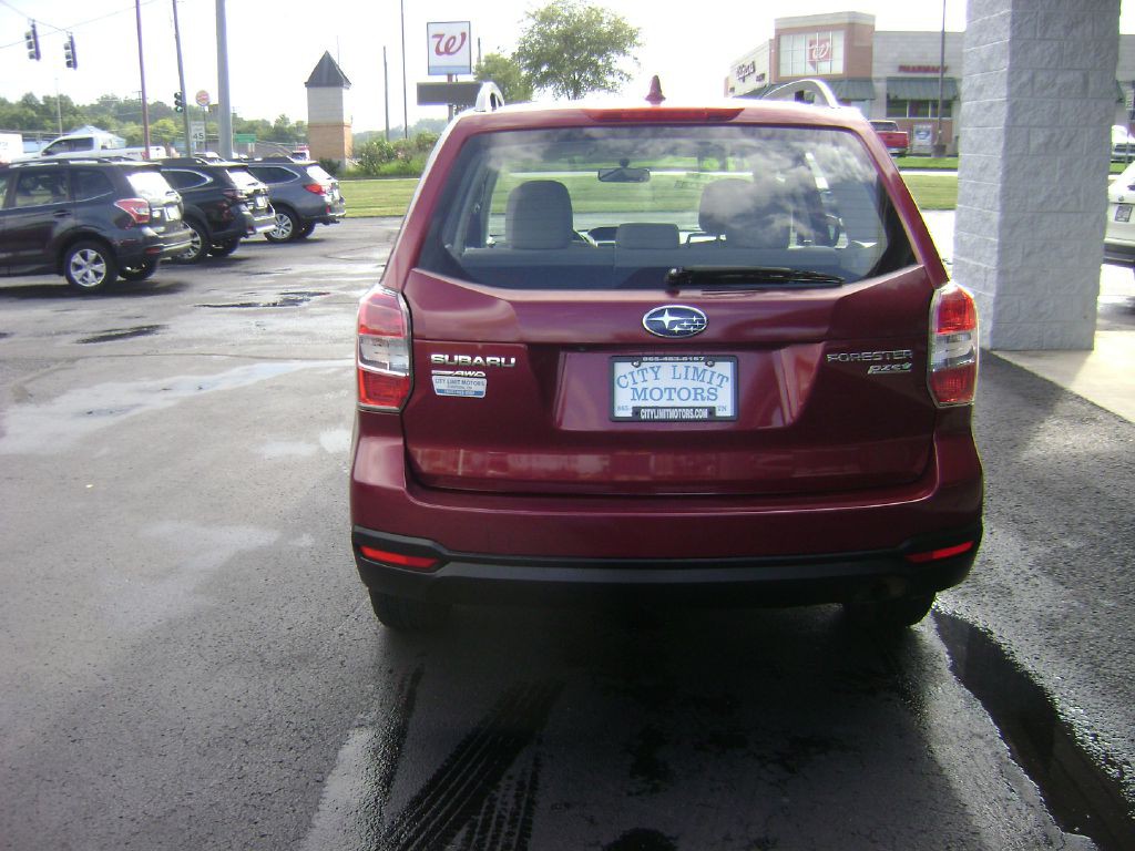 2016 Subaru Forester Image 6