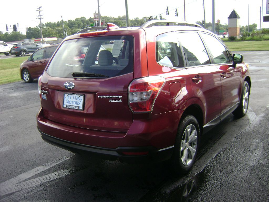 2016 Subaru Forester Image 7