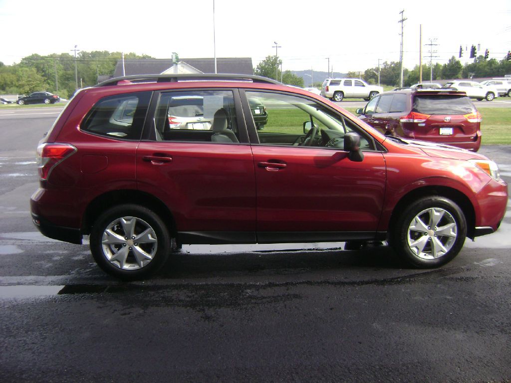 2016 Subaru Forester Image 8